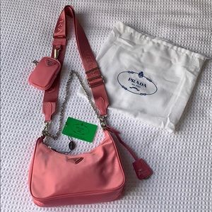 2005 Nylon Bag Pink NEW WITH TAGS Bella Hadid 🖤